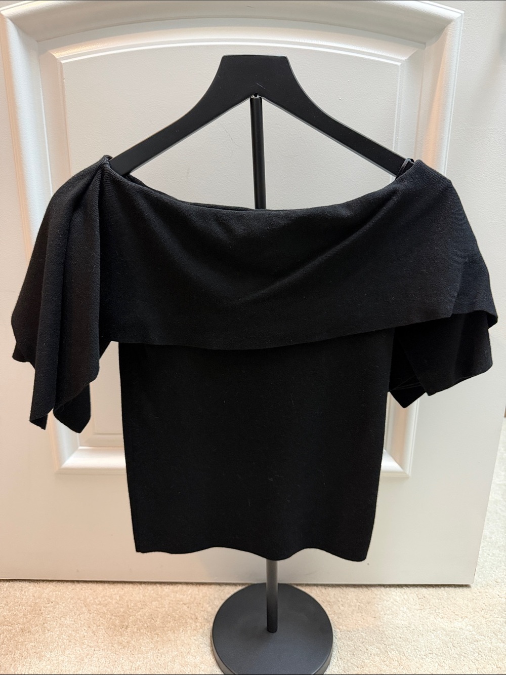 Club Monaco Black Off-the-Shoulder Folded-Neck Tunic